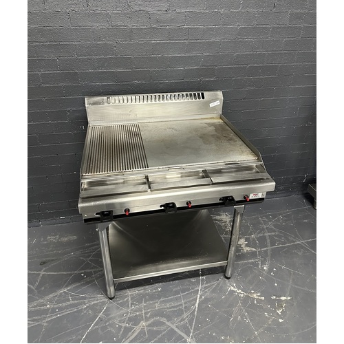 Pre-Owned Waldorf RN-8609G-LS - 900mm Griddle with 300mm Ribbed on Leg Stand - PO-1509