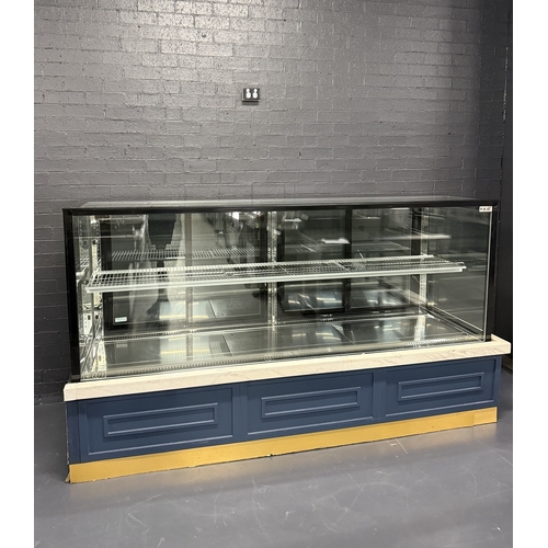 Pre-Owned FED SL880V - Square Glass Cold Display 2400mm