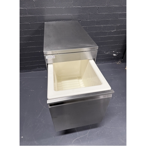 Pre-Owned Adande VCC - Compact Dual Temperature Drawer