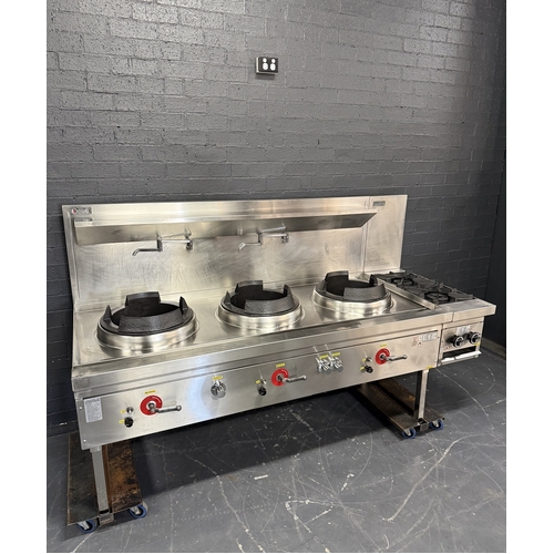 Pre-Owned LKK LKK-3BC - 3 Hole Gas Wok with 2 Side Burners