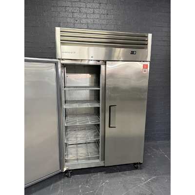 Pre-Owned Skope RF7.UPF.2.SD - 2 Door Solid Upright Freezer 