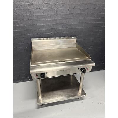 Pre-Owned Waldorf GP8900G-LS - 900mm Gas Griddle on Leg Stand