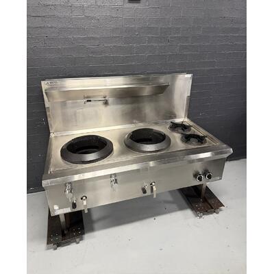 Pre-Owned Luus WF-2C2B - 2 Hole Gas Wok with 2 Side Burners