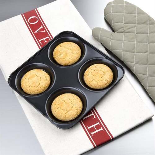 Vogue Non Stick Yorkshire Pudding Tray 4 Cup - 235x235x23mm 9 1/4x9 1/4x1" - GD012