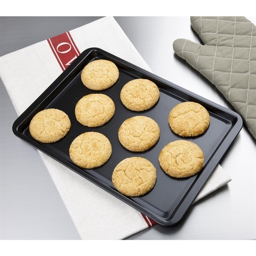 Vogue Non Stick Baking Tray - 370x257x16mm 14 1/2x10x0 1/2" - GD014