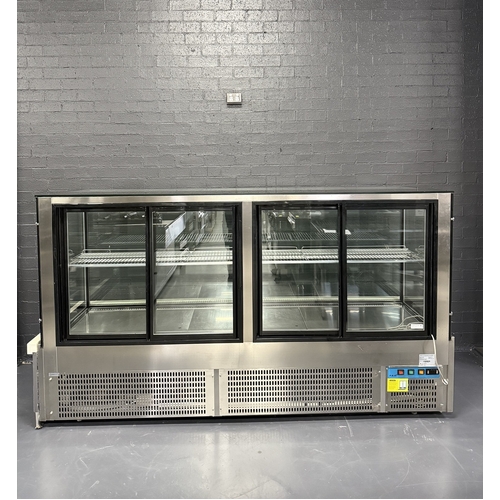 Pre-Owned FED SL880V - Square Glass Cold Display 2400mm - PO-1775