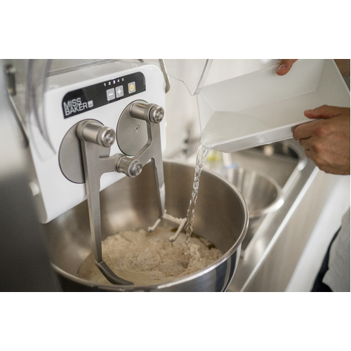 Miss Baker Pro - 4kg finished /10 Litre Double Arm Mixer 5 speed, Red  - MS0323059R