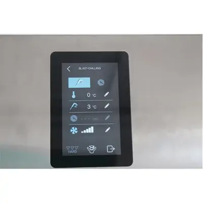Polar UA015-A Blast Chiller 5xGN 1/1 with Touchscreen Controller - UA015-A