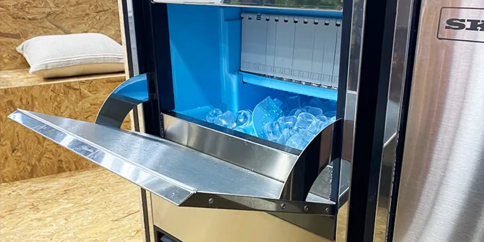 How to Clean a Commercial Ice Maker