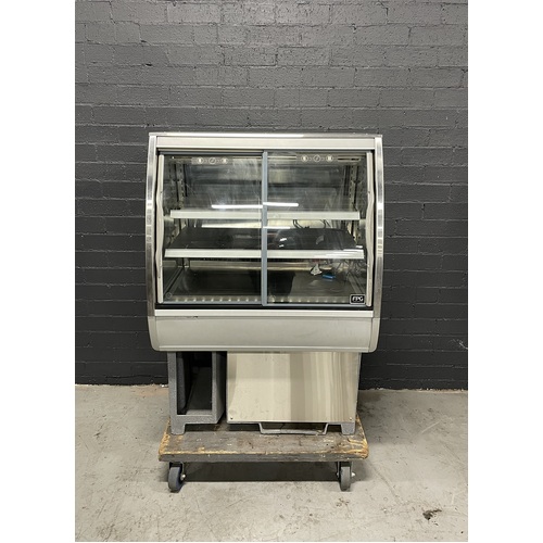 Pre-Owned FPG IN3C08-A018-02 - Curved Glass Benchtop Cold Display - PO-0951