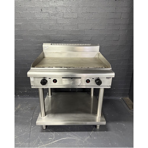 Pre-Owned Waldorf GP8900G-LS - 900mm Gas Griddle on Leg Stand - PO-1837