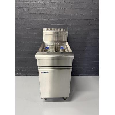 Pre-Owned Waldorf FN8226G - Twin Pan Gas Fryer - Nat Gas - PO-1964