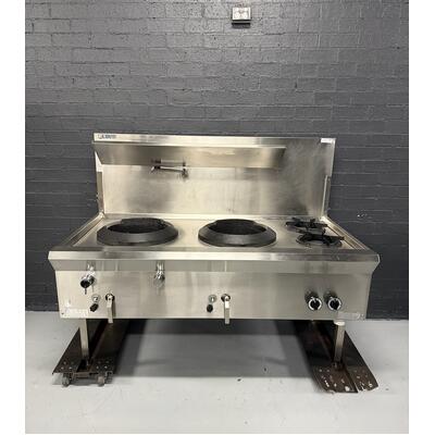Pre-Owned Luus WF-2C2B - 2 Hole Gas Wok with 2 Side Burners - PO-1990