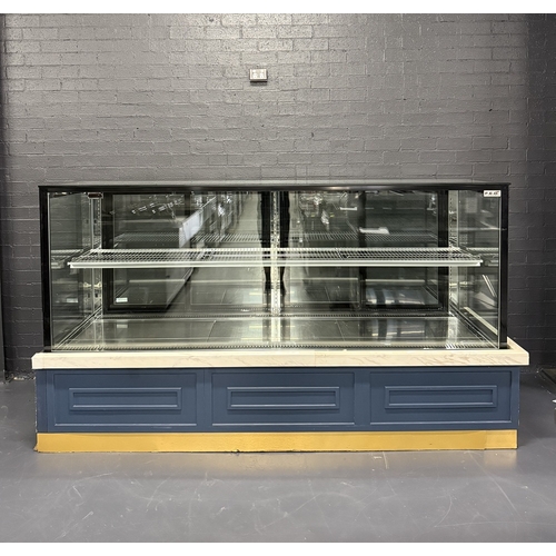 Pre-Owned FED SL880V - Square Glass Cold Display 2400mm