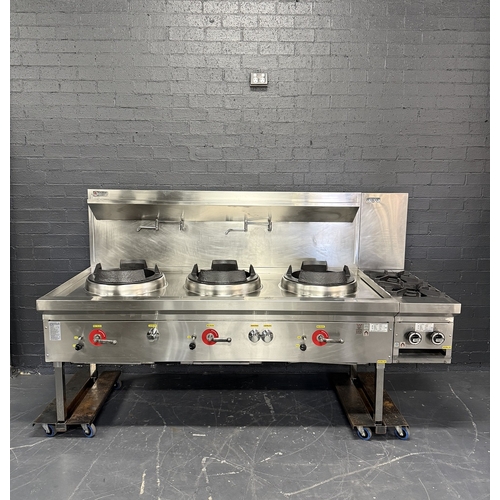 Pre-Owned LKK LKK-3BC - 3 Hole Gas Wok with 2 Side Burners