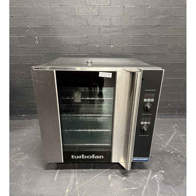 Pre-Owned Turbofan E32D4 - 4 Tray Digital Electric Convection Oven
